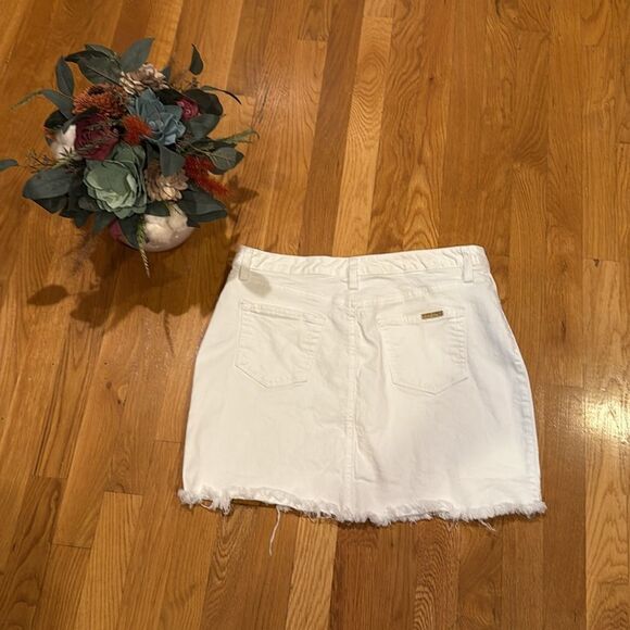 SZ 10 LILLY PULITZER WHITE DENIM SKIRT - Picture 6 of 8